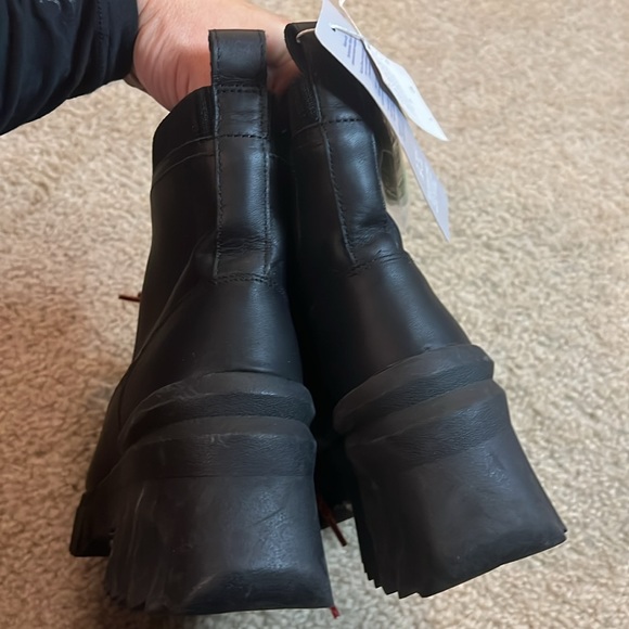 Nurture Whitney water resistant waterproof lace up platform boot red laces 5.5 - Picture 6 of 11